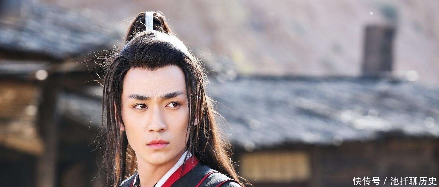  古龙|水浒传中武松刀劈飞天蜈蚣，若用古龙武侠风格来写，应该怎么写？