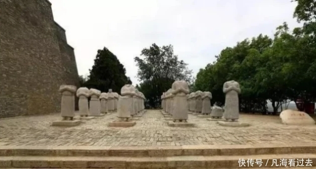 武则天墓前的61个无头石人,自古无人能懂,两个老农破解了真相