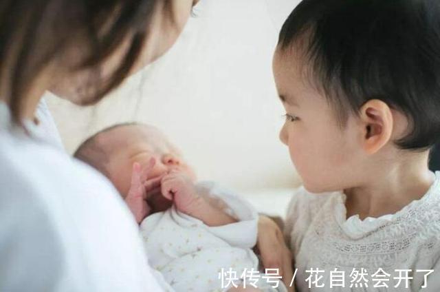 弟弟|二宝也不容易,打不过够不着,网友这是我见过混的最差的二胎