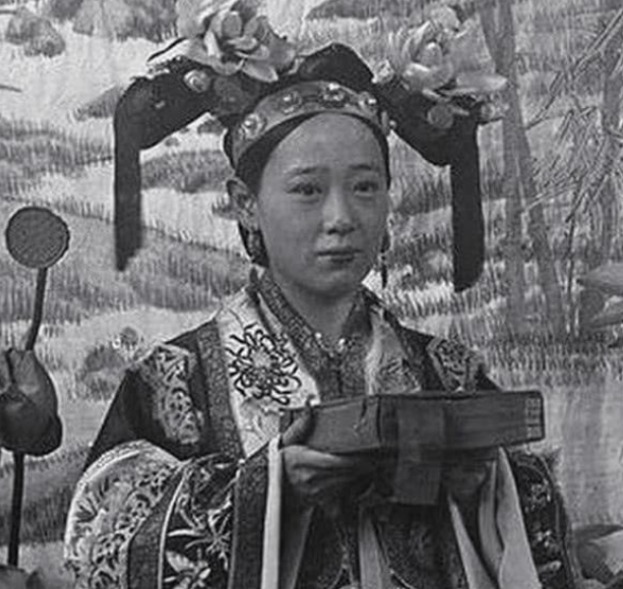 最终|她是晚清第一美人，黑白照都掩盖不了美貌，最终被慈禧耽误一生