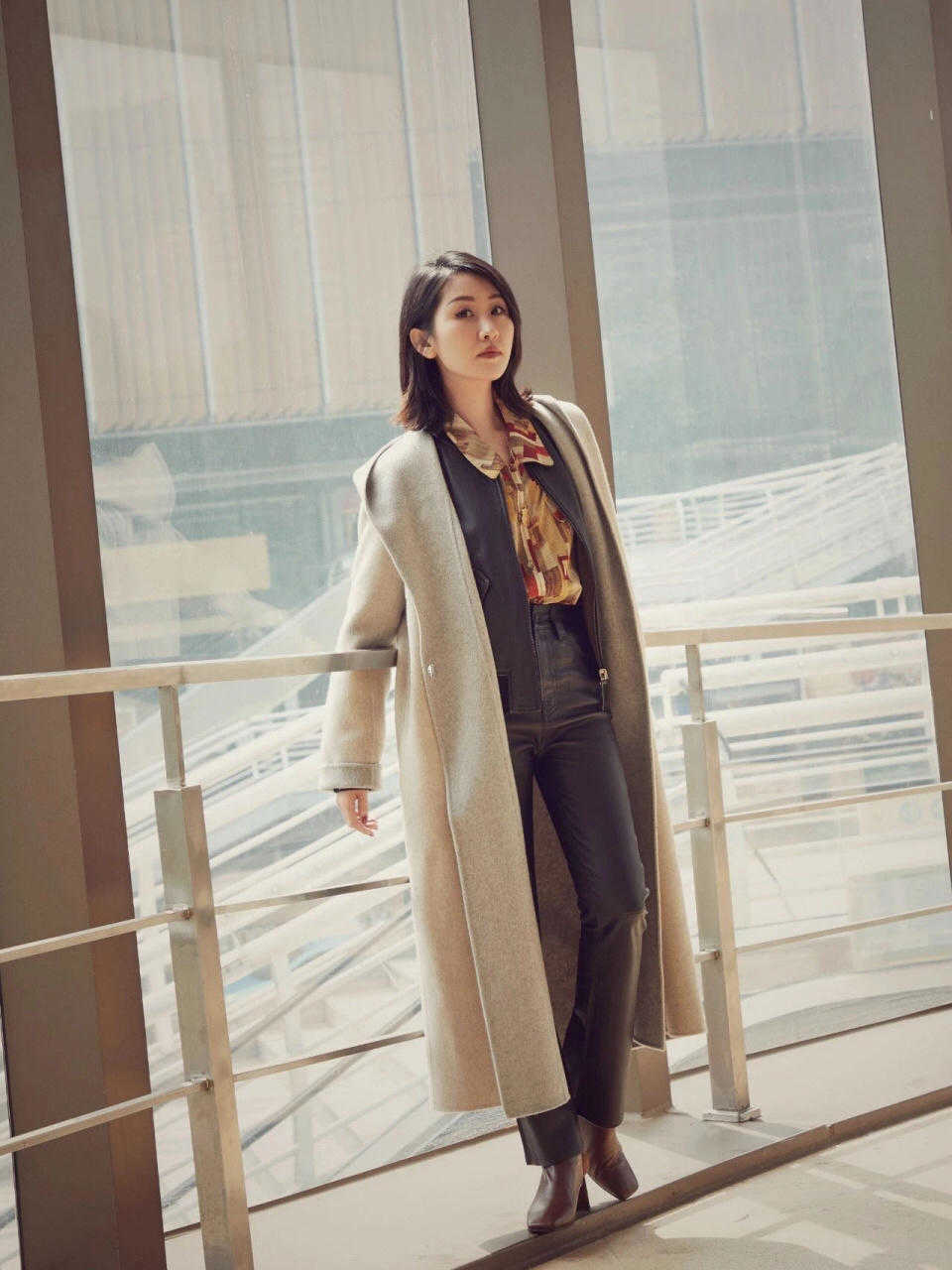 穿搭|降温了,怎么能错过大衣呢?这样搭配更时尚,重点是保暖