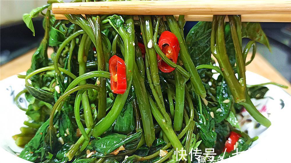 小猫|红薯叶别只会炒,教你一个好吃做法,营养又味美上桌大家抢着吃