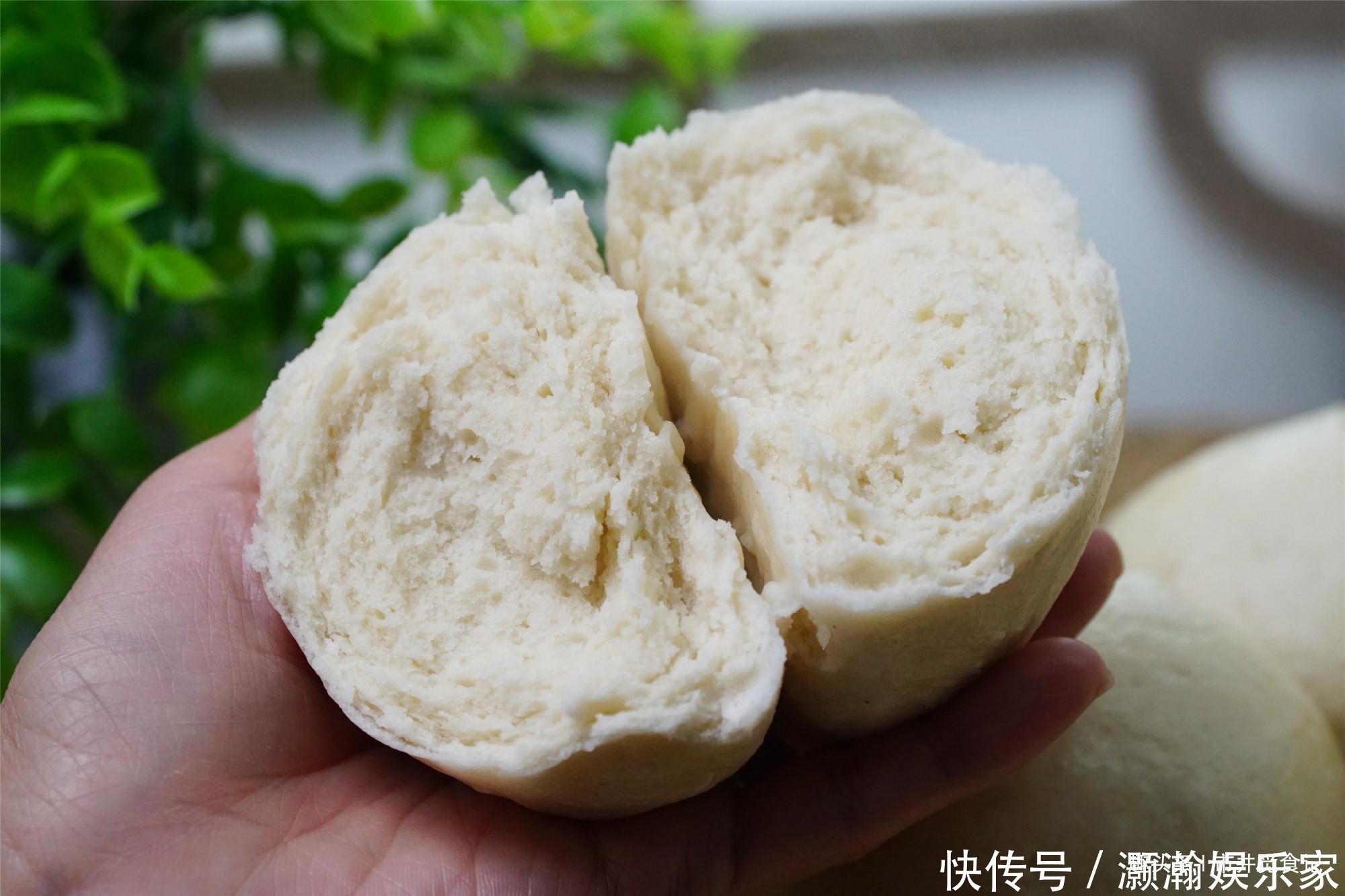 冬天,蒸馒头发不起面用土办法,1小时发满一盆,天再冷也管用