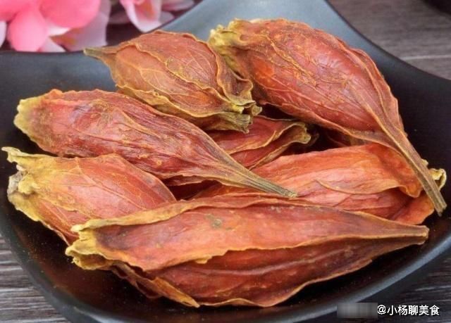 为什么卤肉不上色?因为你只加冰糖和酱油,多加点它,好看又好吃