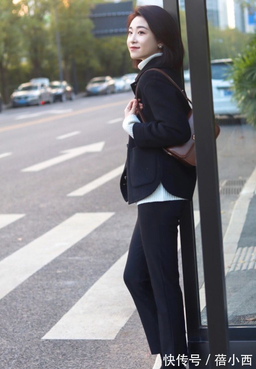 半身裙 简约、精致、优雅、高级,这就是“毛呢外套”穿搭的范,值得参考