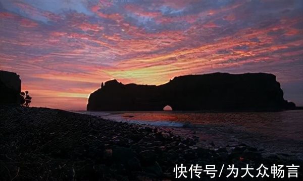 荒野|世界风光欣赏——南非荒野海岸地区的“墙中洞”拱门