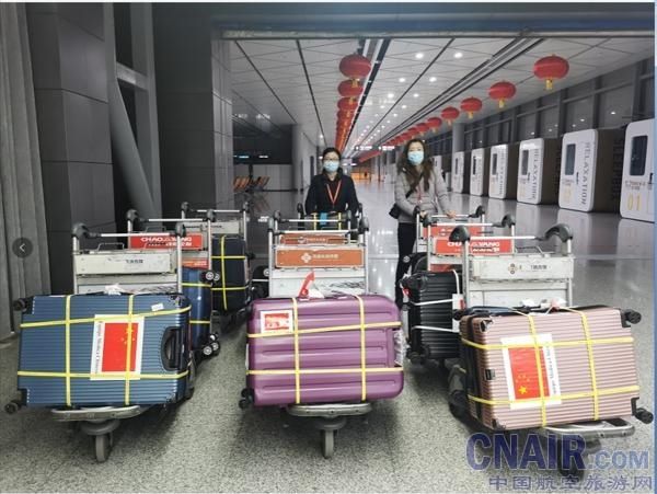 首都航空抗击疫情积极行动 为援非医疗队出行保驾护航