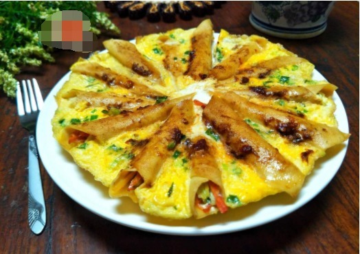 3个鸡蛋，2张豆腐，独特做法，3分钟出1张大饼，解决全家人的早餐