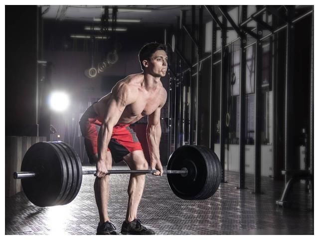 绳索|献给健身小白的六个经典背部训练动作，赶紧收藏，以后慢慢学