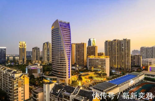 买房|一套房4851平米只卖2万元,内行好房子都无人买,更何况这1套