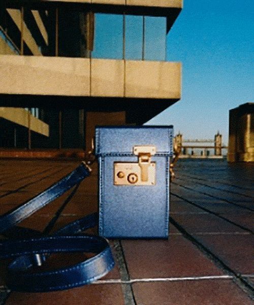 LOCK BAG IN LONDON Lock Bag伦敦巡礼