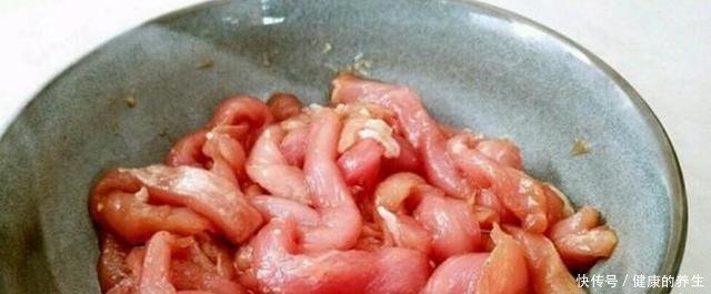 简单|糖醋里脊不用去饭店吃,配方和步骤告诉你,酸甜开胃,做法简单