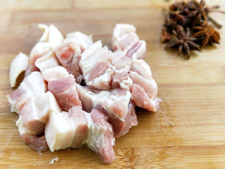 冬天多吃白萝卜，和肉一起炖，鲜美可口不油腻，家人都爱吃