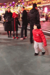 |搞笑 GIF:这样的防身术 男孩子值得拥有