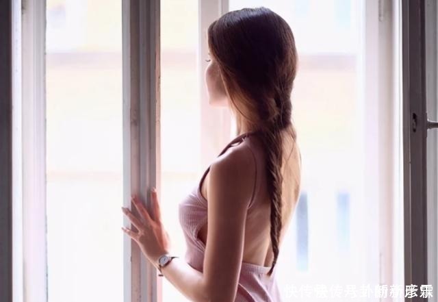 健身|27岁波兰模特，身材玲珑紧致，靠健身改变身材和气质