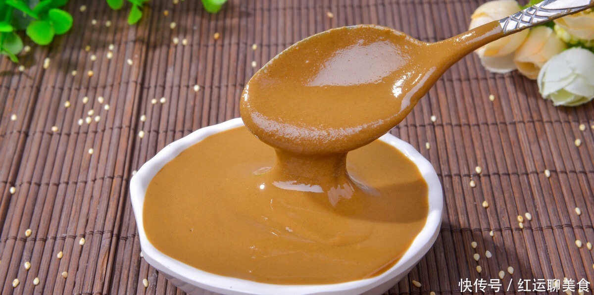 芝麻酱好吃要会调，究竟要用水还是用油，教你正确的方法