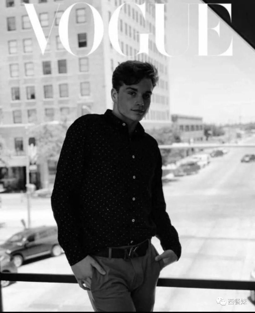 同性恋男生因涂指甲油被休学 引网友不满!25万在线请愿!