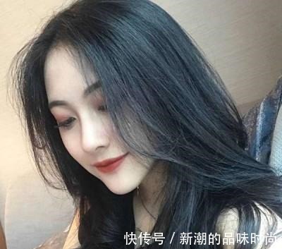 姐妹们 上“粉底”时注意3个细节,不仅妆效会自然,还能“持久”不暗沉!