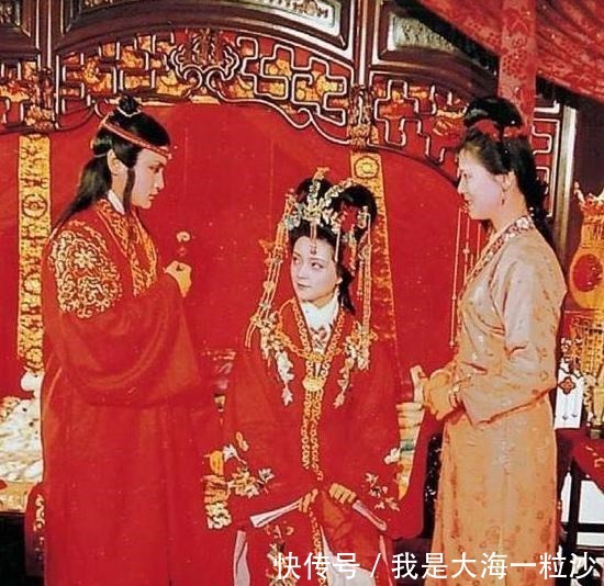 宝钗终于嫁给了宝玉,王夫人却后悔莫及,开始想念黛玉