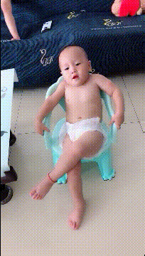 |搞笑GIF:看出来家庭地位了吧?