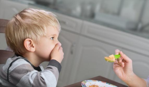 核心|出现4症状：孩子积食已经严重了！解决积食，这个核心问题要抓住