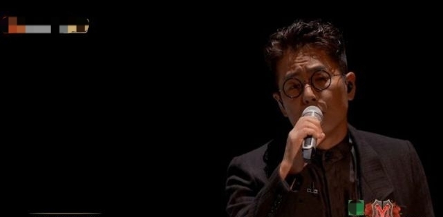 《披荊斬棘的哥哥》這一期太好哭了,四場表演情懷拉滿