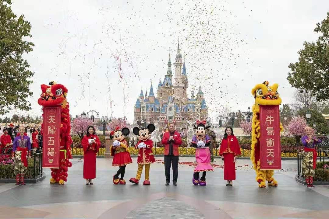 “就地过年”游本地！浦东25家景点春节接待超167万人次，回升至疫情前的87%