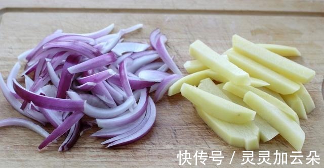 黑胡椒|煎牛排掌握不好火候,那就试试这道快手菜,香嫩美味好吃到舔盘底!