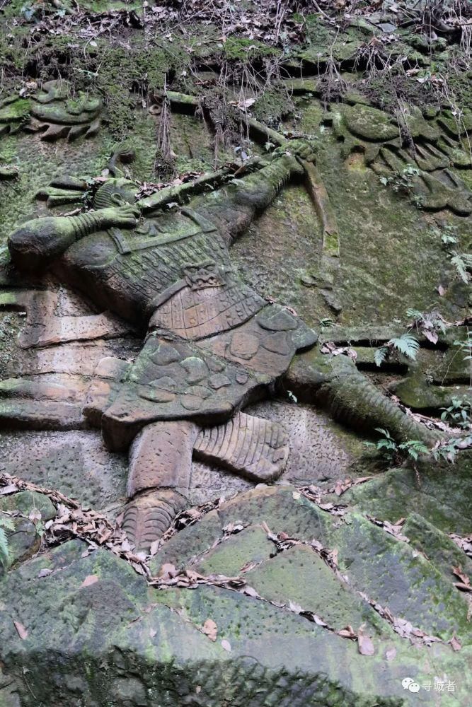 更喜南山千倾野，卅公里后尽开颜