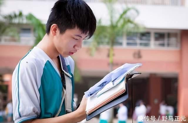 父母|985大学生,活成一个“笑话”,父母:砸锅卖铁供他读书错了吗
