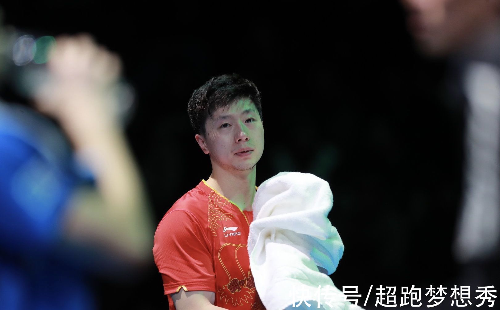 龍蟒|馬龍?jiān)S昕都得讓出C位！呂小軍氣場(chǎng)太強(qiáng)，球迷讓龍蟒下屆改練舉重