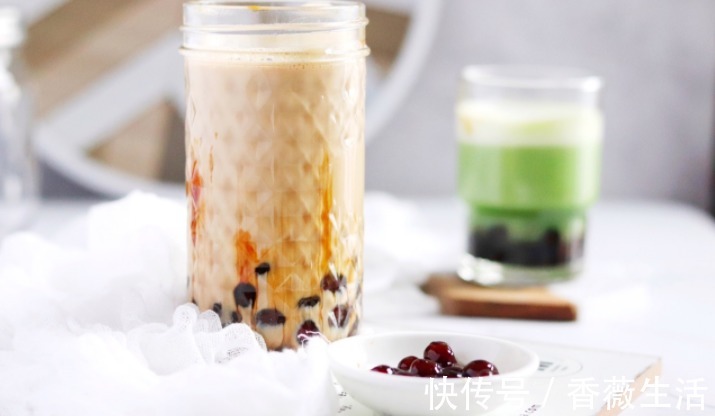 黑糖|奶茶店8元一杯的珍珠奶茶，自己也能在家做，无添加喝起来更放心