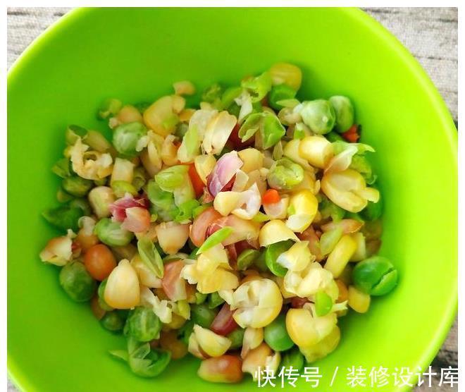 面粉|多吃粗粮更健康,营养全面好处多,教你做咸香适口的玉米面菜窝窝