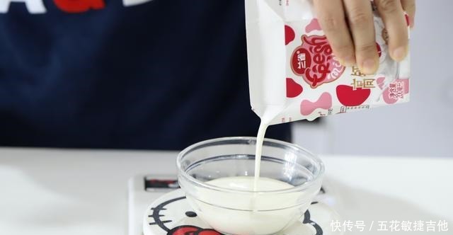 不仅食材要好,还要讲究黄油打发的技巧,才可以做出好吃的曲奇来!