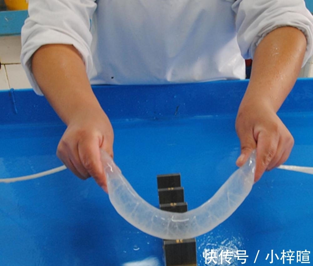 原料|腊肠外面的“一层膜”能吃吗?是橡胶还是猪肠,不知道的全白吃了