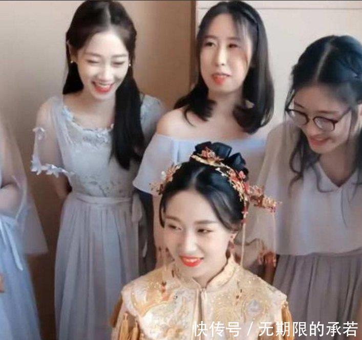 一美女婚礼上,有位穿不起眼伴娘服的小姐姐却火了,网友:伴娘真的是好养眼!