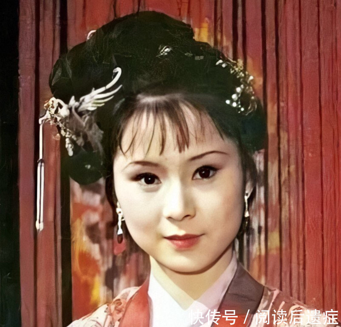 贾宝玉@香菱问宝玉晴雯“什么病”,太天真