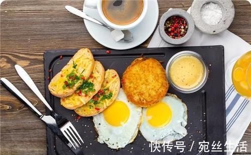 家庭成员们|给娃做早饭被批“糊弄孩子”,宝妈霸气回怼:难道我还得炒俩菜?