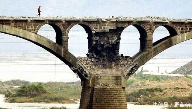 专家|这座桥被专家鉴定为危桥,安放380公斤炸药爆破,结果却值得深思