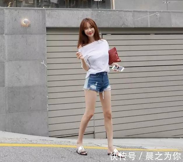 搭配 -清新甜美的牛仔裤美女,突显身材与气质,吸引力十足!