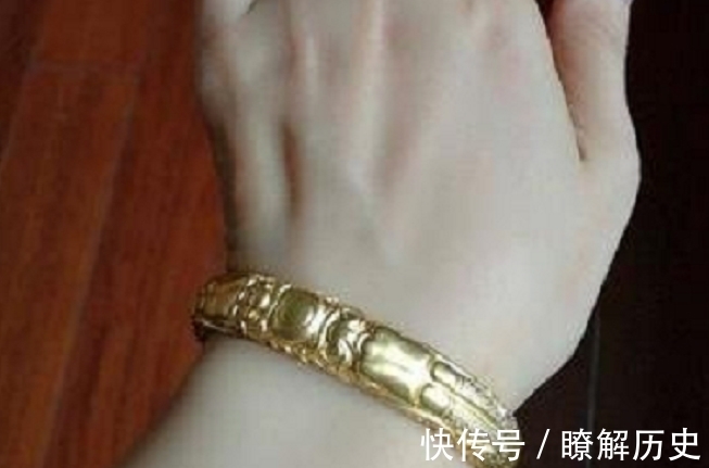 金手镯|买黄金首饰时,金手链和金手镯谁更“划算”?行家说完,不再纠结