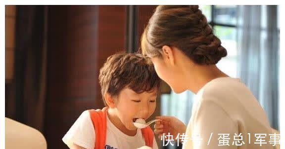 父母|这几种“饭”最伤宝宝身体,嘴再馋都不能给,大多父母都做不到!