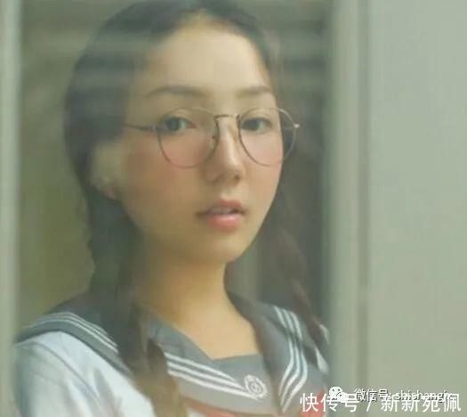 头发|学院风的女生发型扎发,好看自然又简单,特别唯美