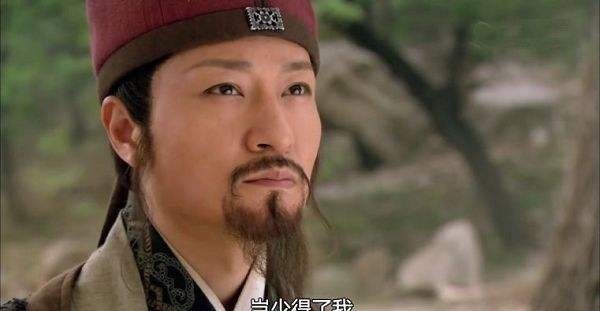  蔡京|在《水浒传》中，为何吴用和花荣要自尽？吴用：怕秋后算账啊！