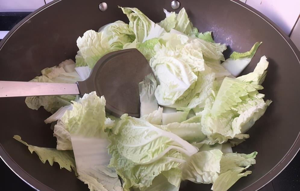 炖土豆|牛肉炖大白菜，健康美味，好吃又营养