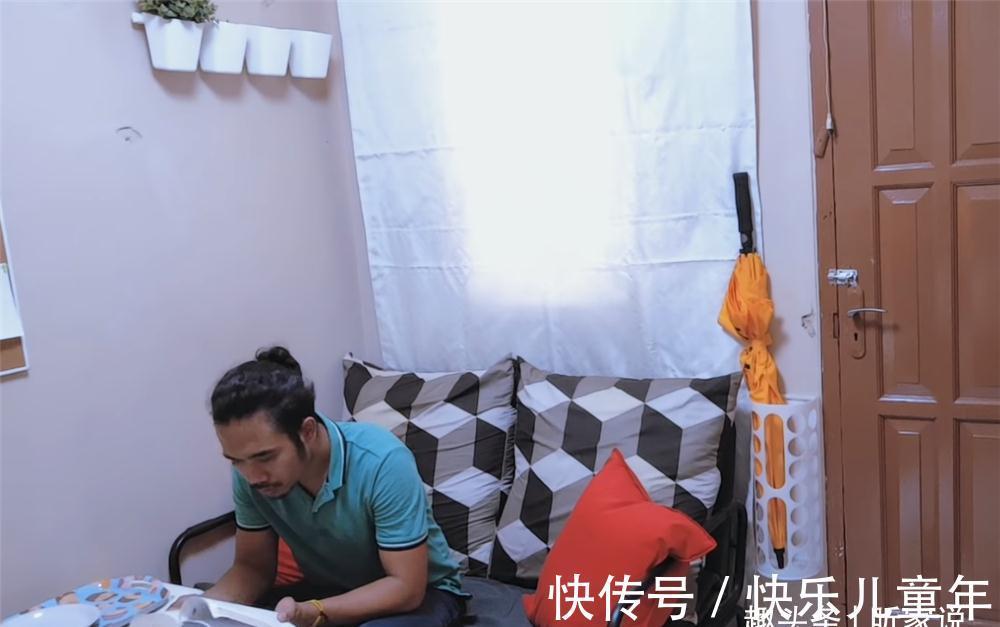 蜗居|33岁的他蜗居16㎡小家,打造一室一厅的独居小窝,网友:苦中作乐
