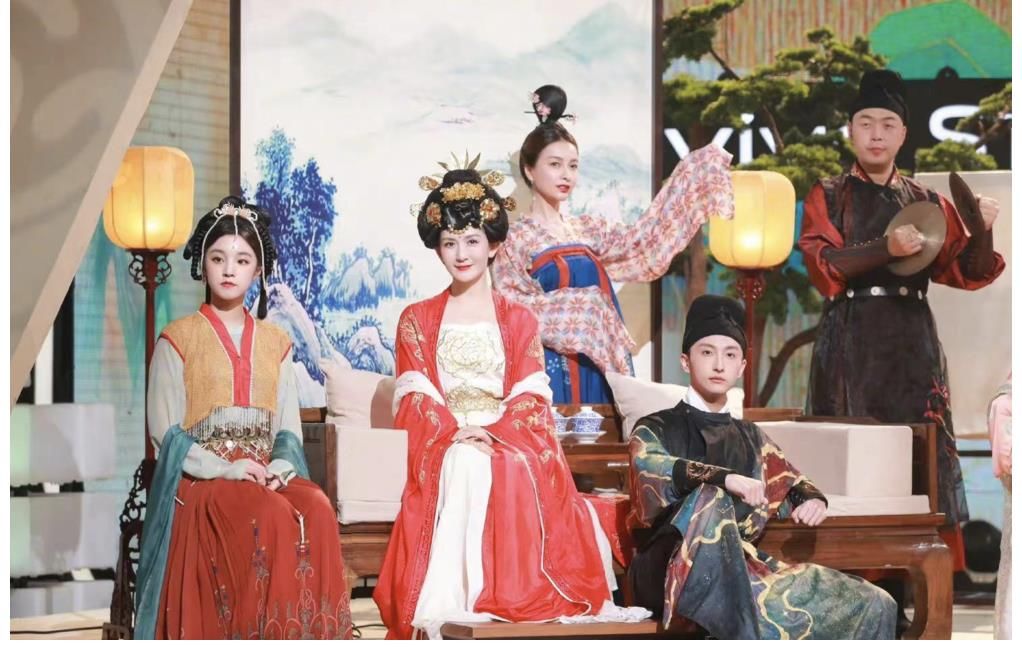 快本|收視新低主持被嘲，還被爆何炅辭職節(jié)目停播，《快本》何去何從？