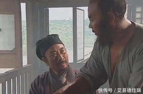 高低|宋江给武松、李逵十两银子,两人收钱方式截然不同,看出人品高低