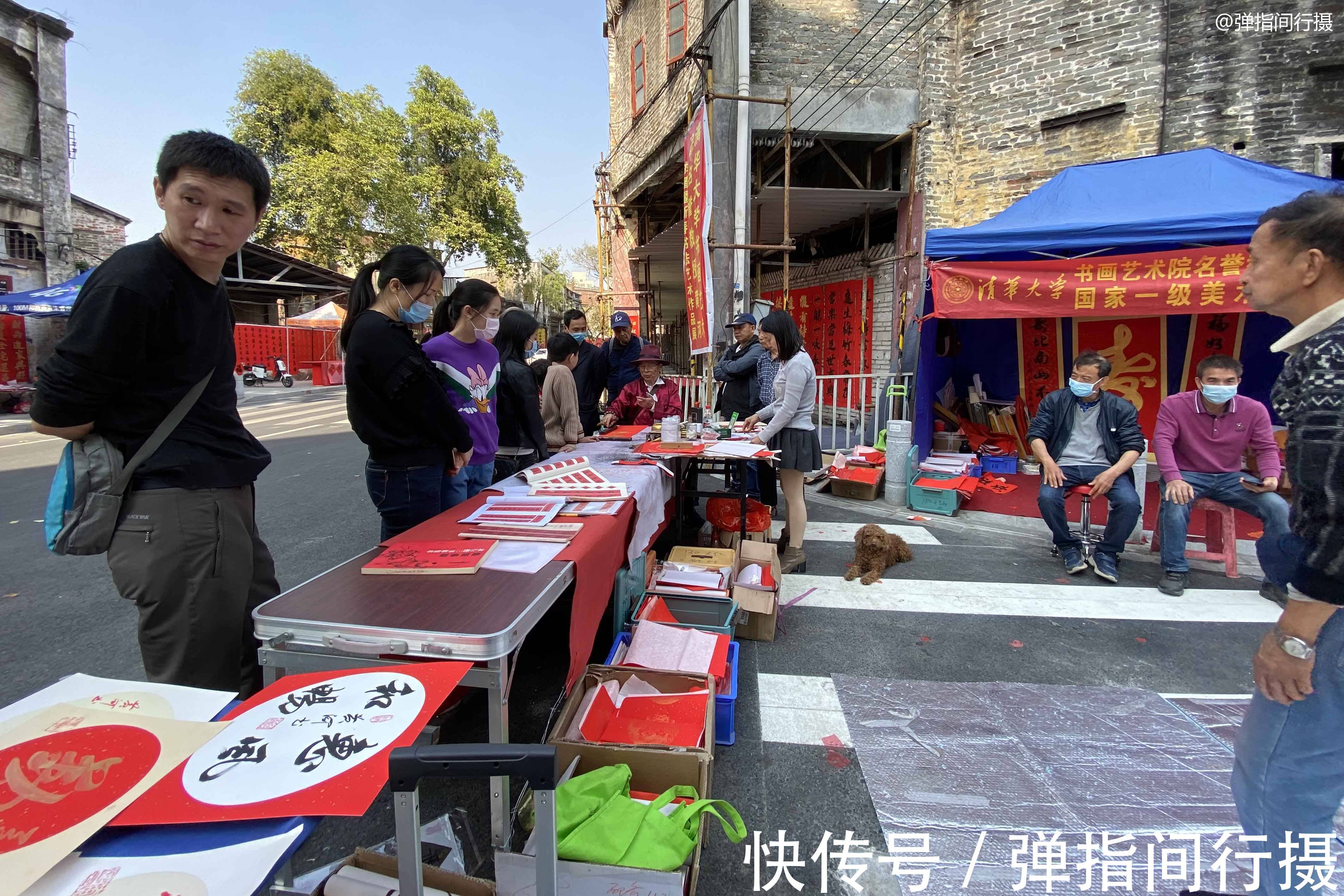 春联&佛山最有年味的老街，百米街道挂满春联，组合体书法外地人难看懂