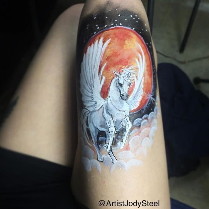 裙子|当她们掀开裙子,露出“惊艳”的大腿时,所有人都看呆了